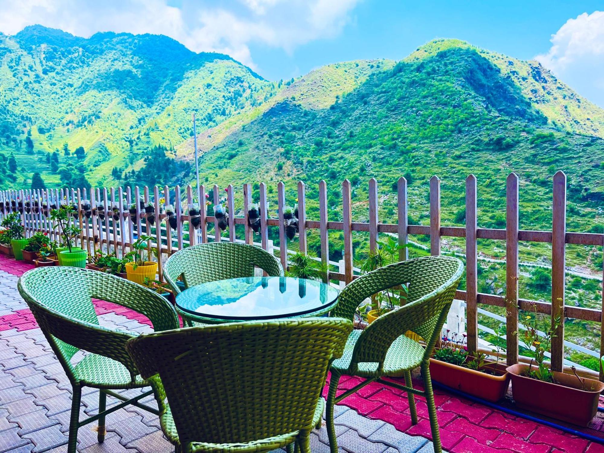 The Kempty Osasis - A Boutique Resort With Scenic Mountain View In Mussoorie Exteriör bild